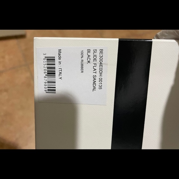 Givenchy slides - Picture 2 of 5